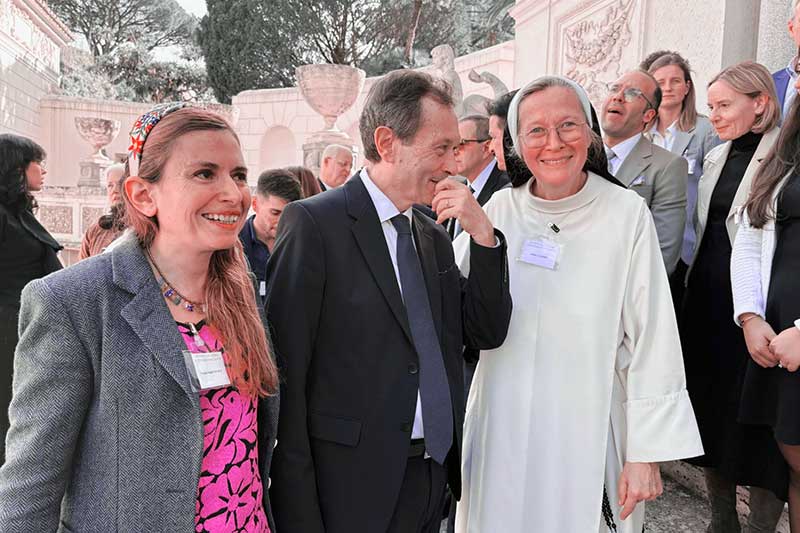 Saiph Savage (left) at the Vatican’s Digital Rerum Novarum in October